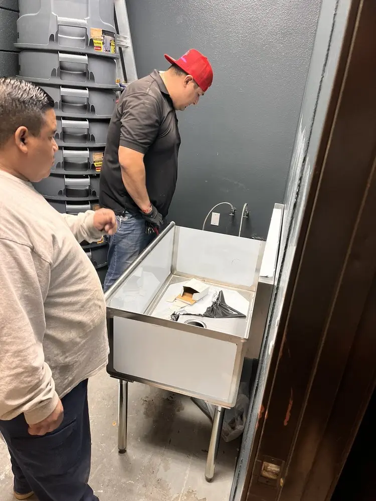Commercial plumbing and sink installation in Tierra Linda
